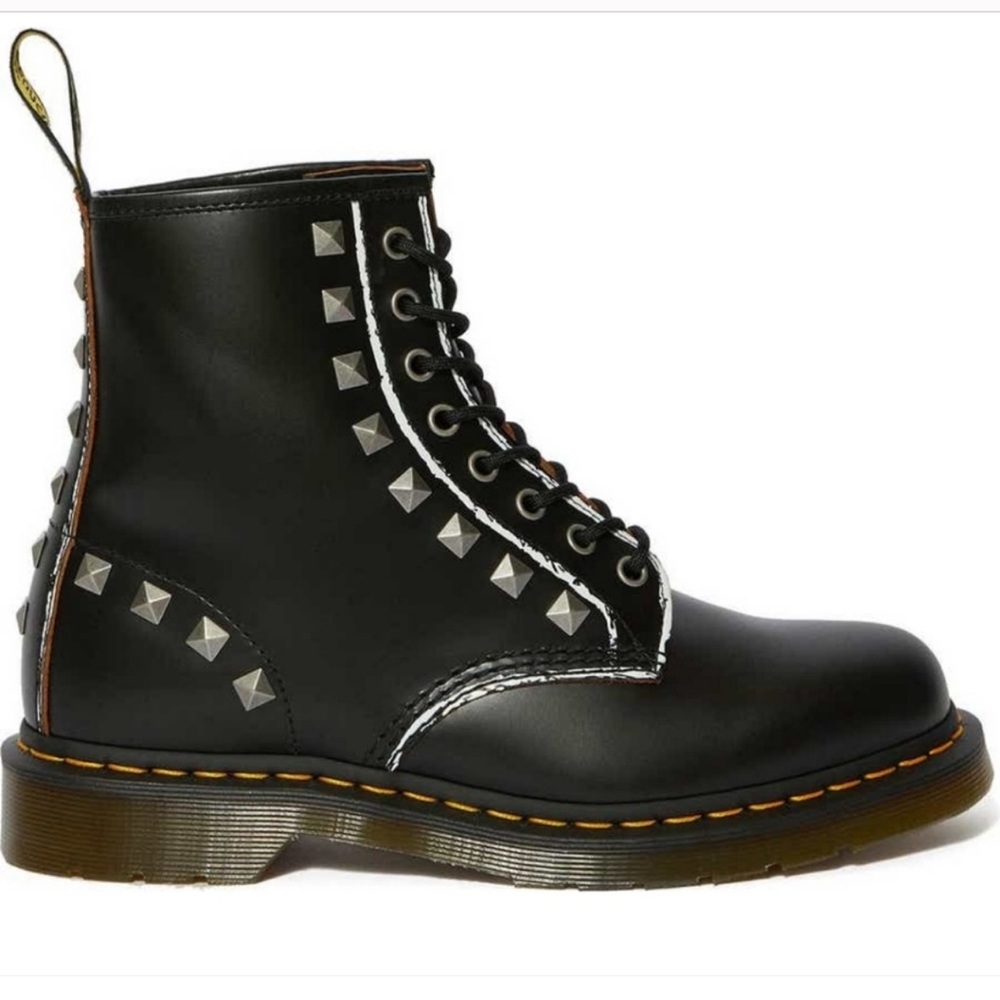 Dr. Martens 1460 Stud 8 Martin boots Black Unisex